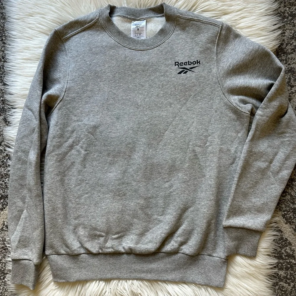 Reebok gray relaxed fit crewneck sweatshirt - Picture 5 of 13